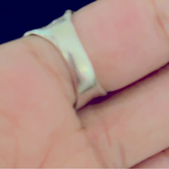 Bold Vintage-Style Silver Ring- Wide Band with Hammered Detail! size 7 - Picture 5 of 5